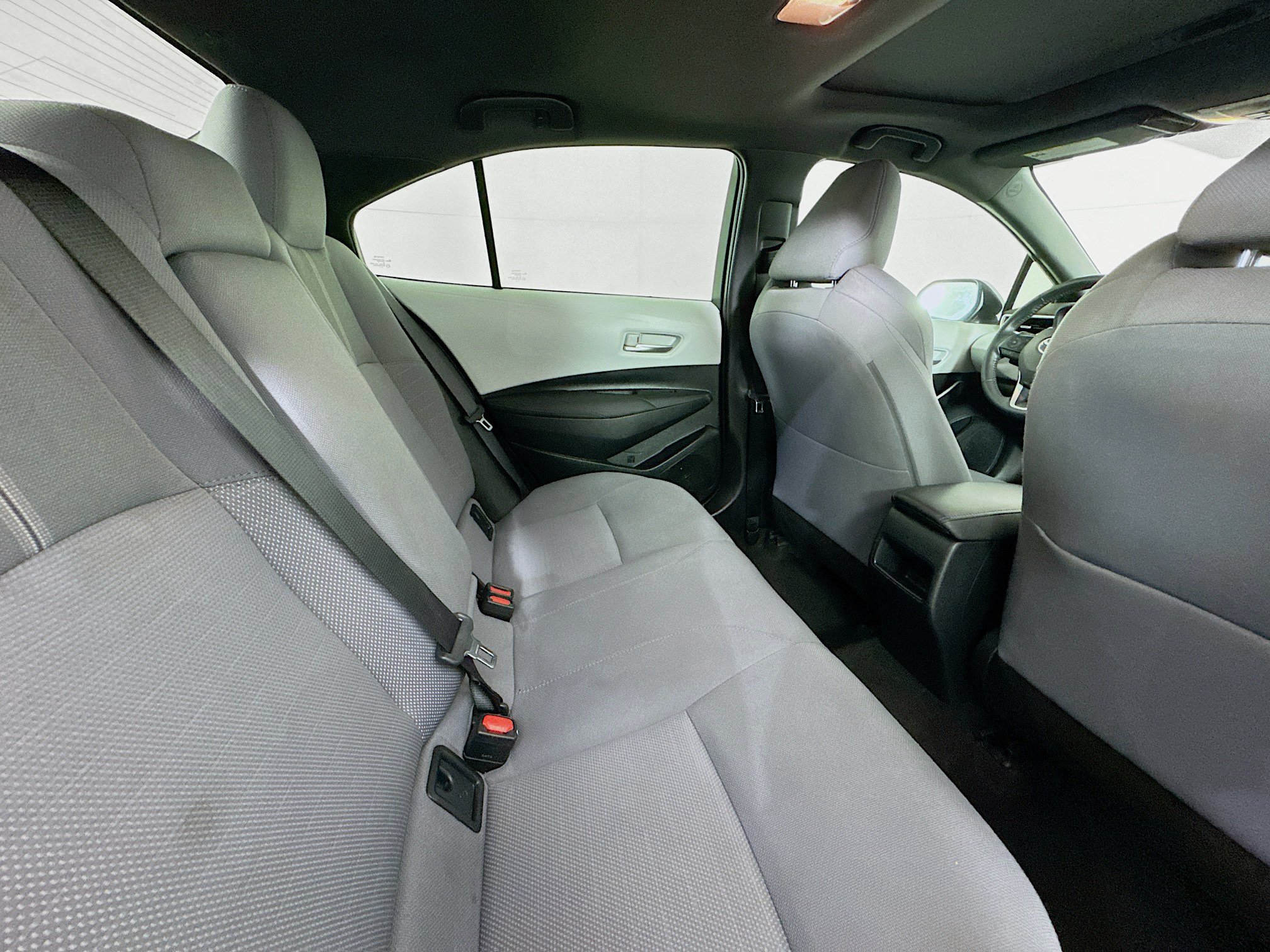 Used 2020 Toyota Corolla SE w/ SE Premium Package FWD image 25
