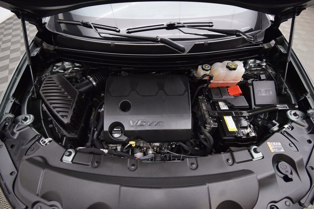 Used 2023 Chevrolet Traverse LT image 29