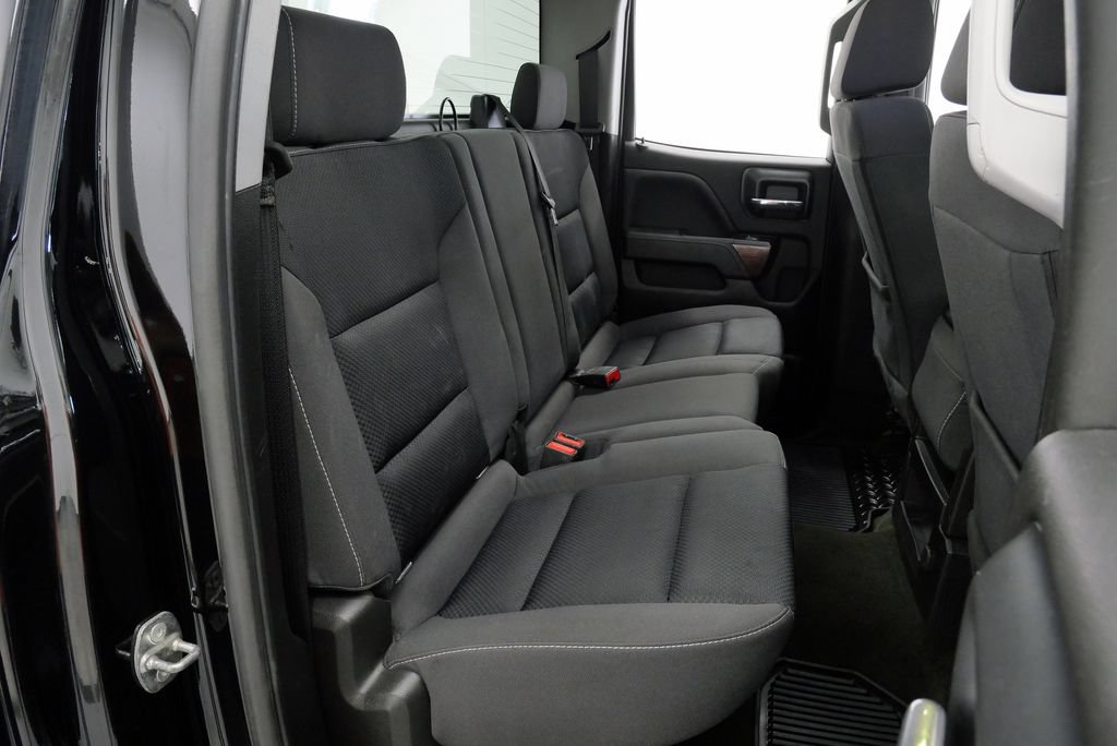 Used 2018 GMC Sierra 2500 SLE w/ SLE Preferred Package AWD/4WD image 18