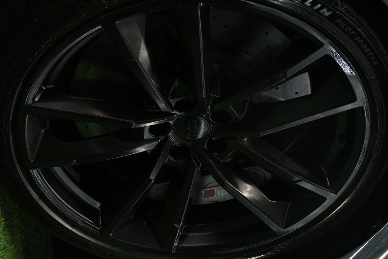 Used 2017 Audi RS 7 Performance w/ Driver Assistance Package image 8