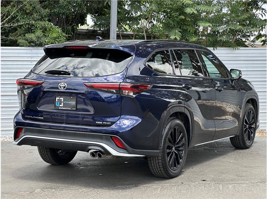 Used 2025 Toyota Highlander XSE AWD/4WD image 10