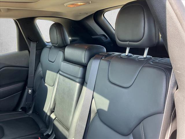 Used 2016 Jeep Cherokee Limited AWD/4WD image 13