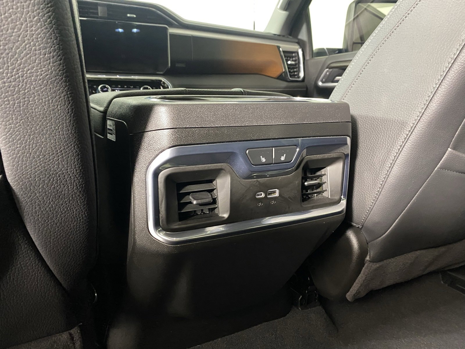 Used 2025 GMC Sierra 3500 Denali w/ Denali Reserve Package image 37