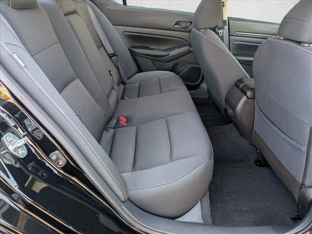 Used 2025 Nissan Altima 2.5 SV FWD image 18