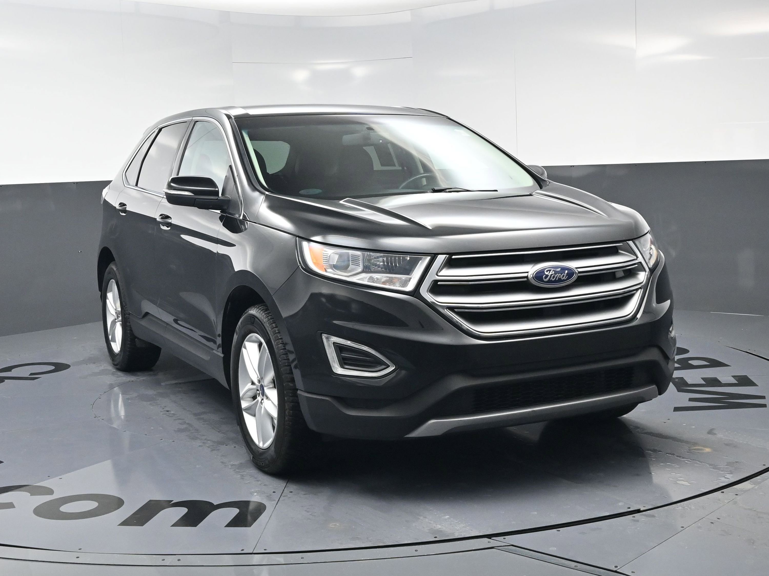 Used 2015 Ford Edge SEL w/ Equipment Group 201A image 3