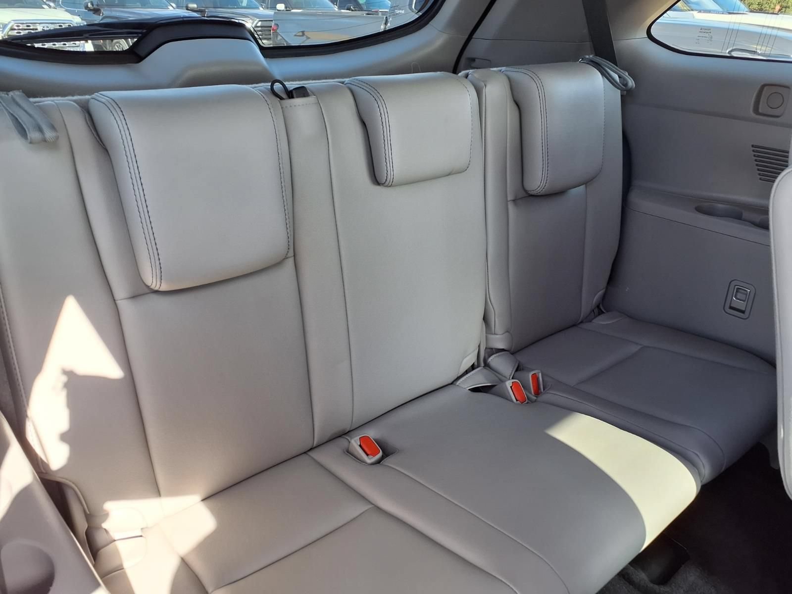 Certified 2017 Toyota Highlander XLE FWD image 22