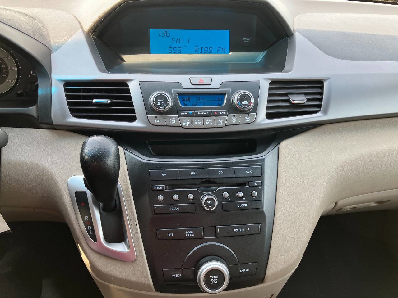 Used 2011 Honda Odyssey LX image 17