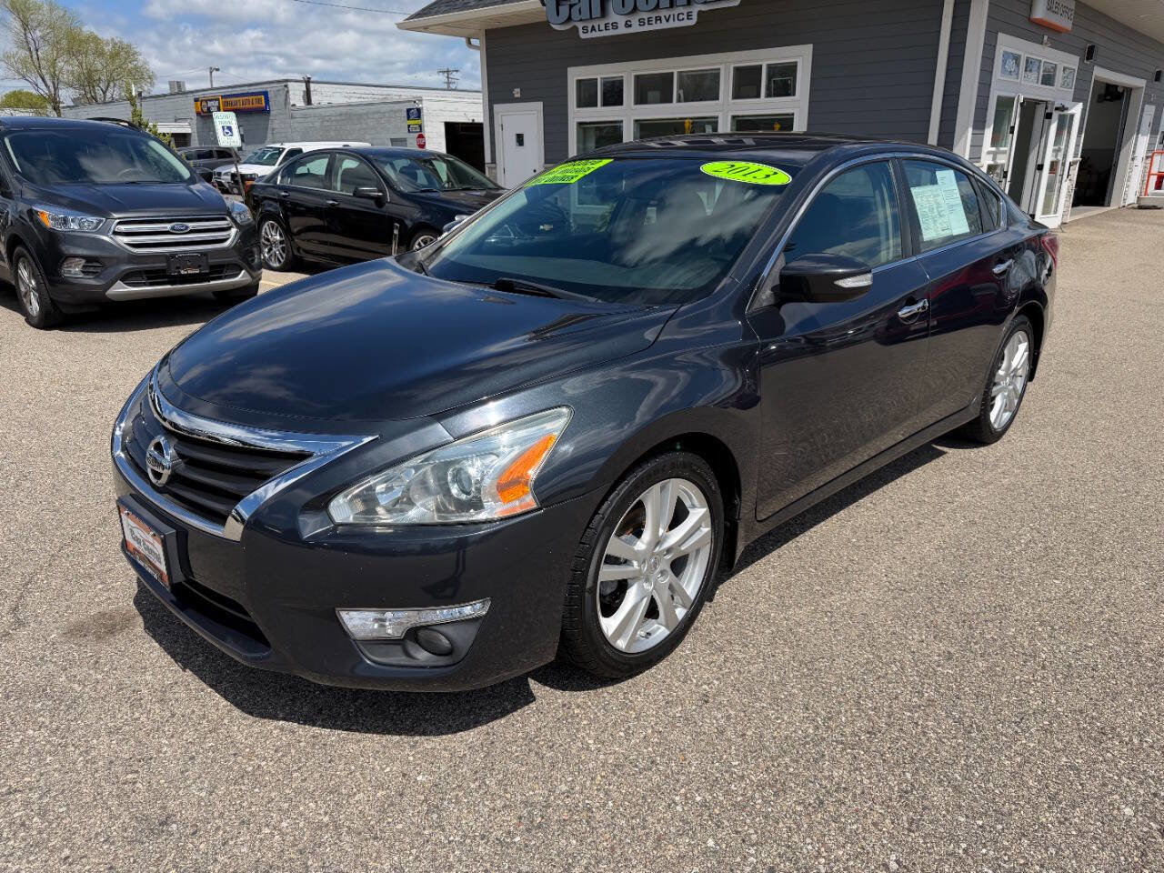 Used 2013 Nissan Altima 3.5 SL w/ Technology Pkg FWD image 1