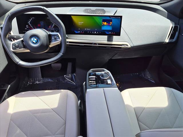 Certified 2024 BMW iX xDrive50 w/ Premium Package AWD/4WD image 19