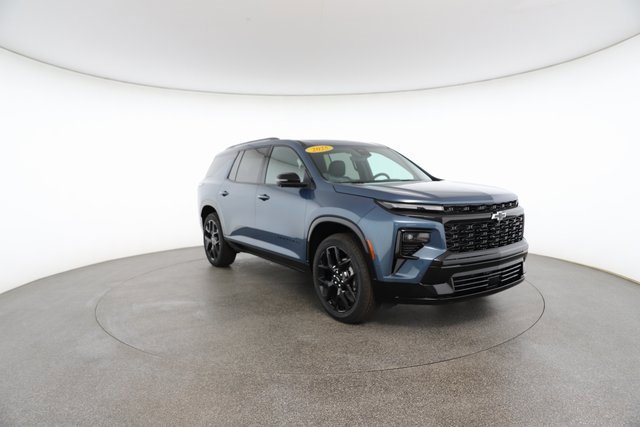 Used 2025 Chevrolet Traverse RS image 27