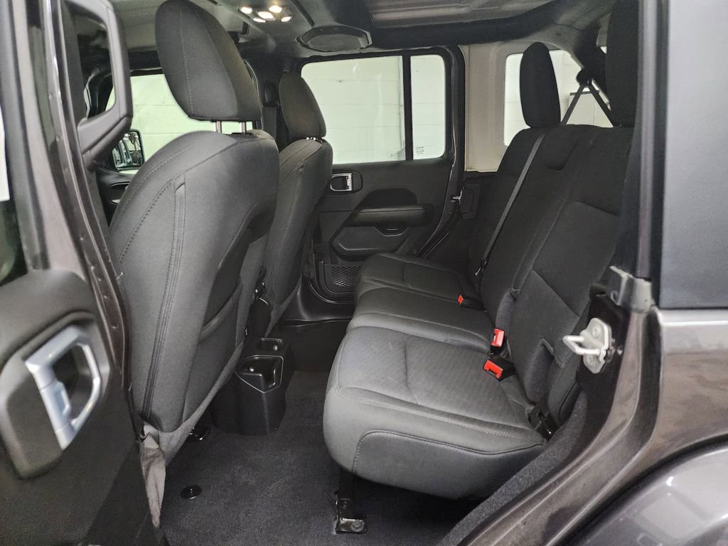 Used 2021 Jeep Wrangler Unlimited Sahara w/ Uconnect 4C Nav & Sound Group AWD/4WD image 23