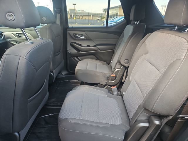 Used 2023 Chevrolet Traverse LT image 25
