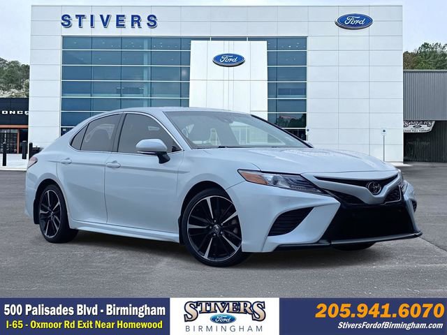 Used 2018 Toyota Camry XSE image 1