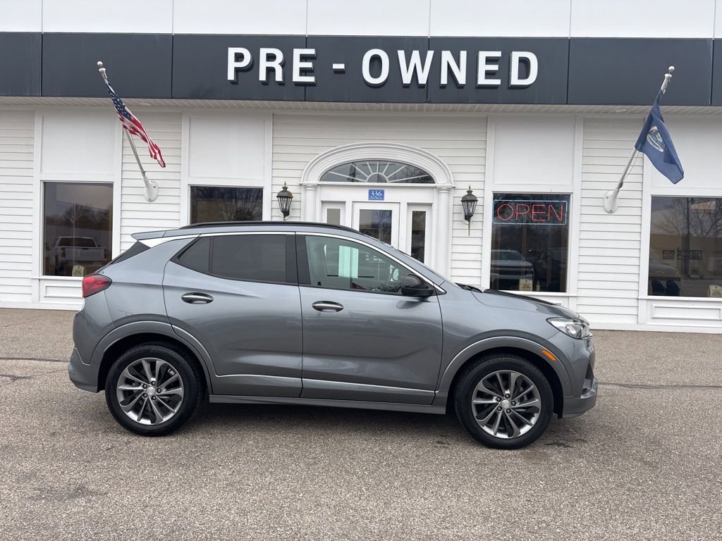 Used 2020 Buick Encore GX Essence w/ Advanced Technology Package image 4