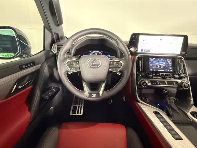Used 2026 Lexus LX 600 F Sport w/ Accessory Package (Z1) AWD/4WD image 16