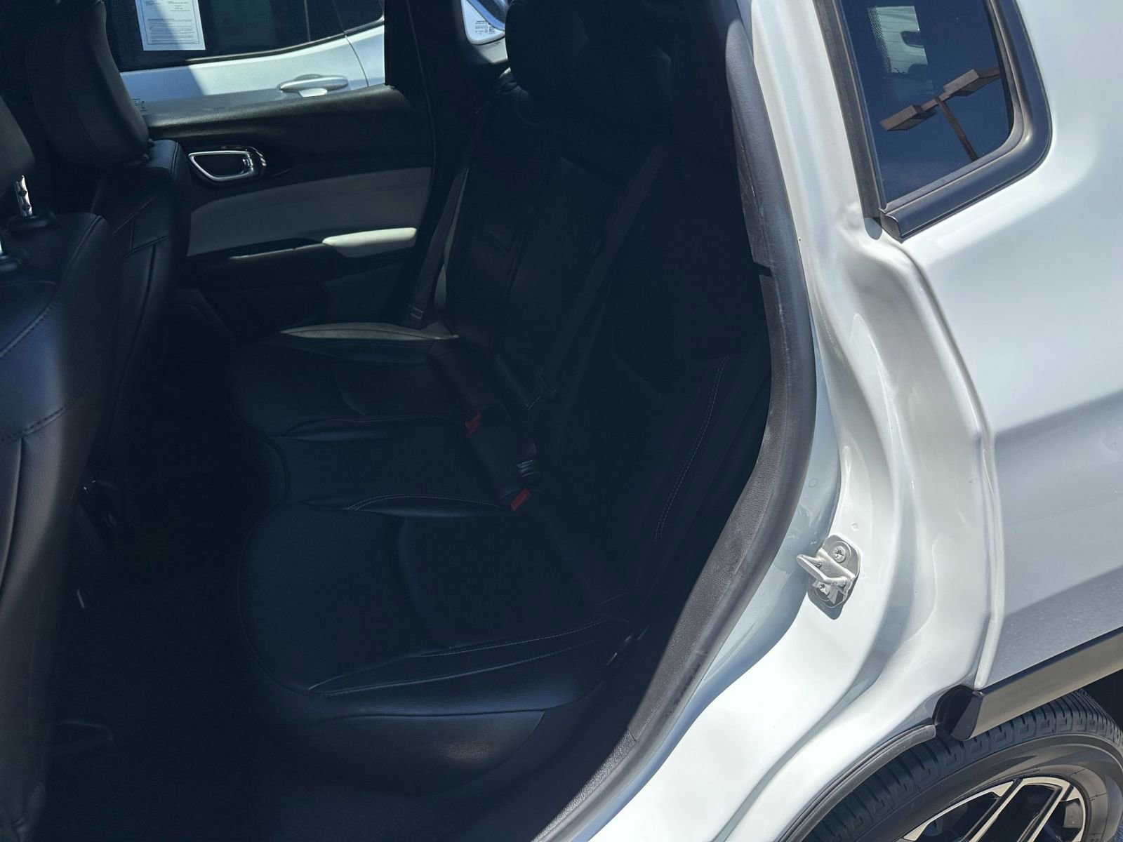 Used 2025 Jeep Compass Limited AWD/4WD image 38