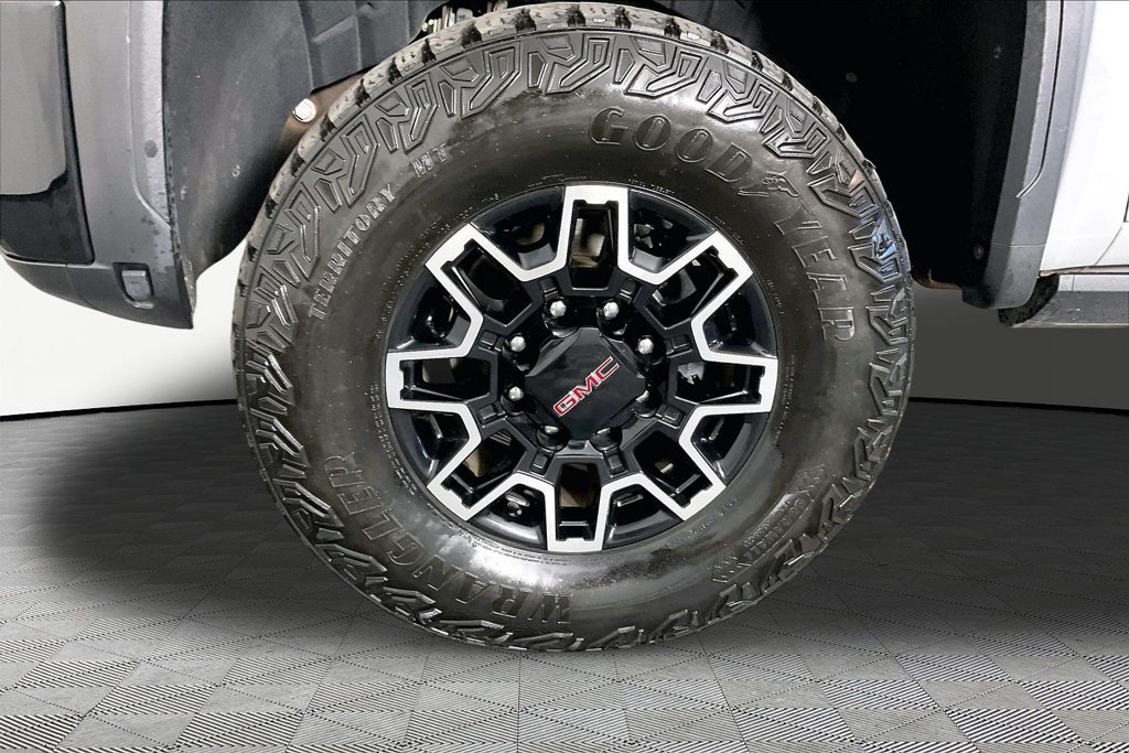 Used 2024 GMC Sierra 2500 AT4X AWD/4WD image 30