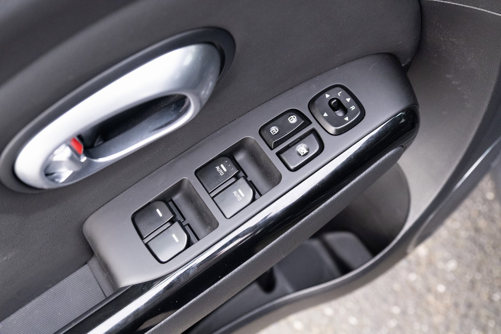 Used 2016 Kia Soul + w/ Audio Package image 13