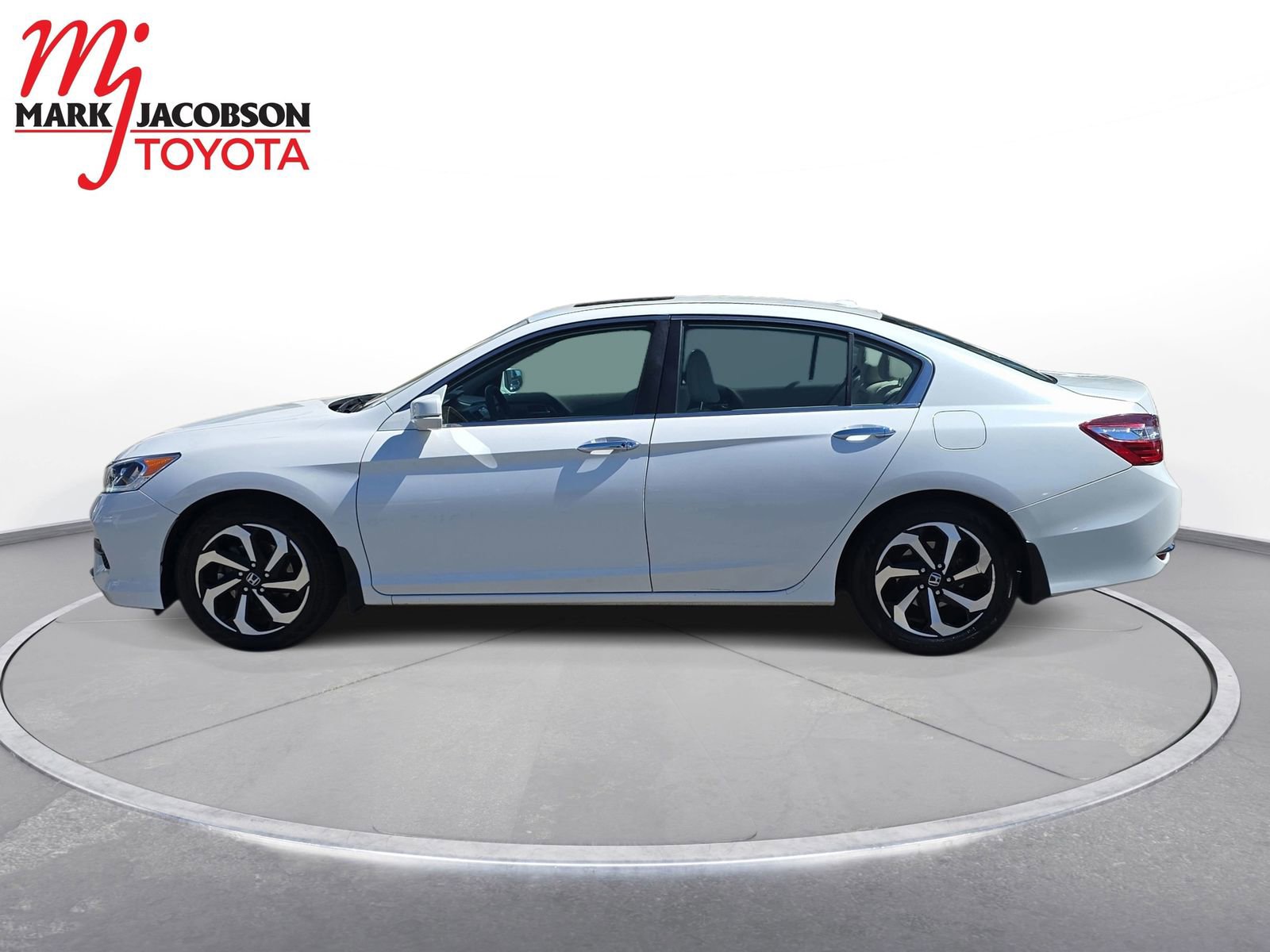 Used 2016 Honda Accord EX image 12