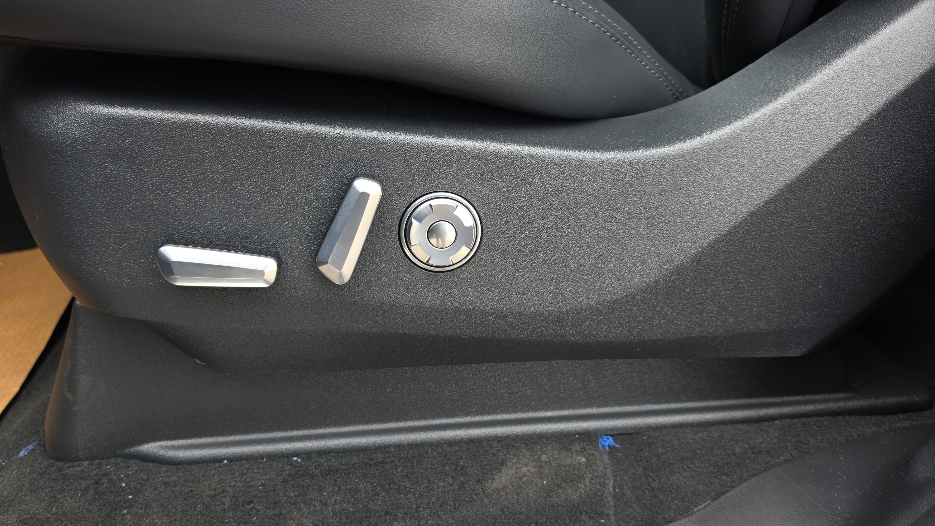 New 2026 Lincoln Navigator Reserve w/ Jet Appearance Package AWD/4WD image 10