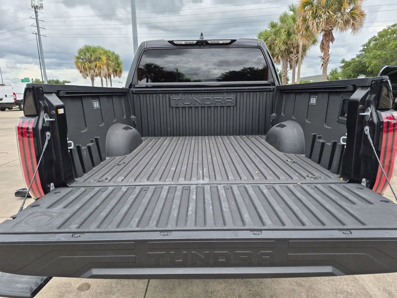 Used 2025 Toyota Tundra Platinum AWD/4WD image 22