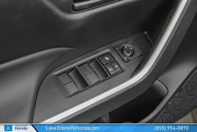 Used 2023 Toyota RAV4 LE AWD/4WD image 14
