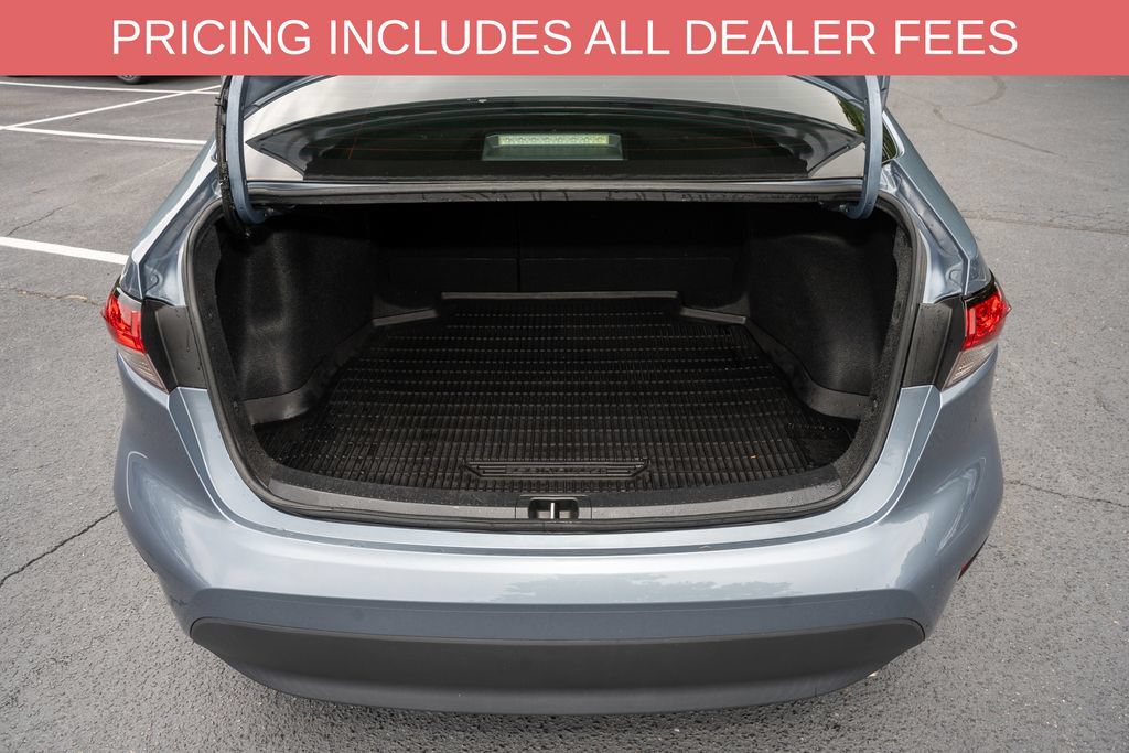 Used 2023 Toyota Corolla LE FWD image 5