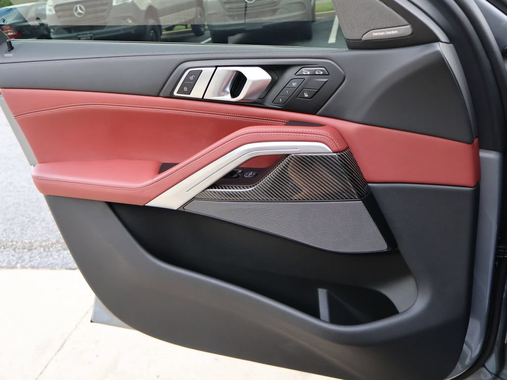 Used 2026 BMW X6 M60i AWD/4WD image 38