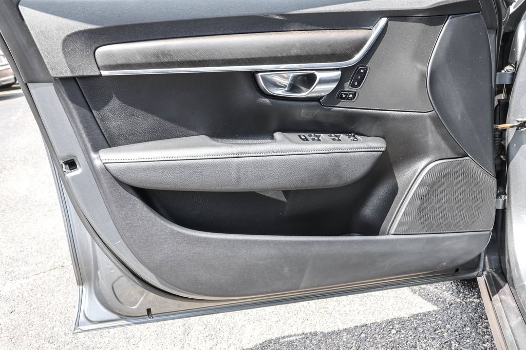 Used 2018 Volvo V90 T5 Cross Country w/ Convenience Package AWD/4WD image 28