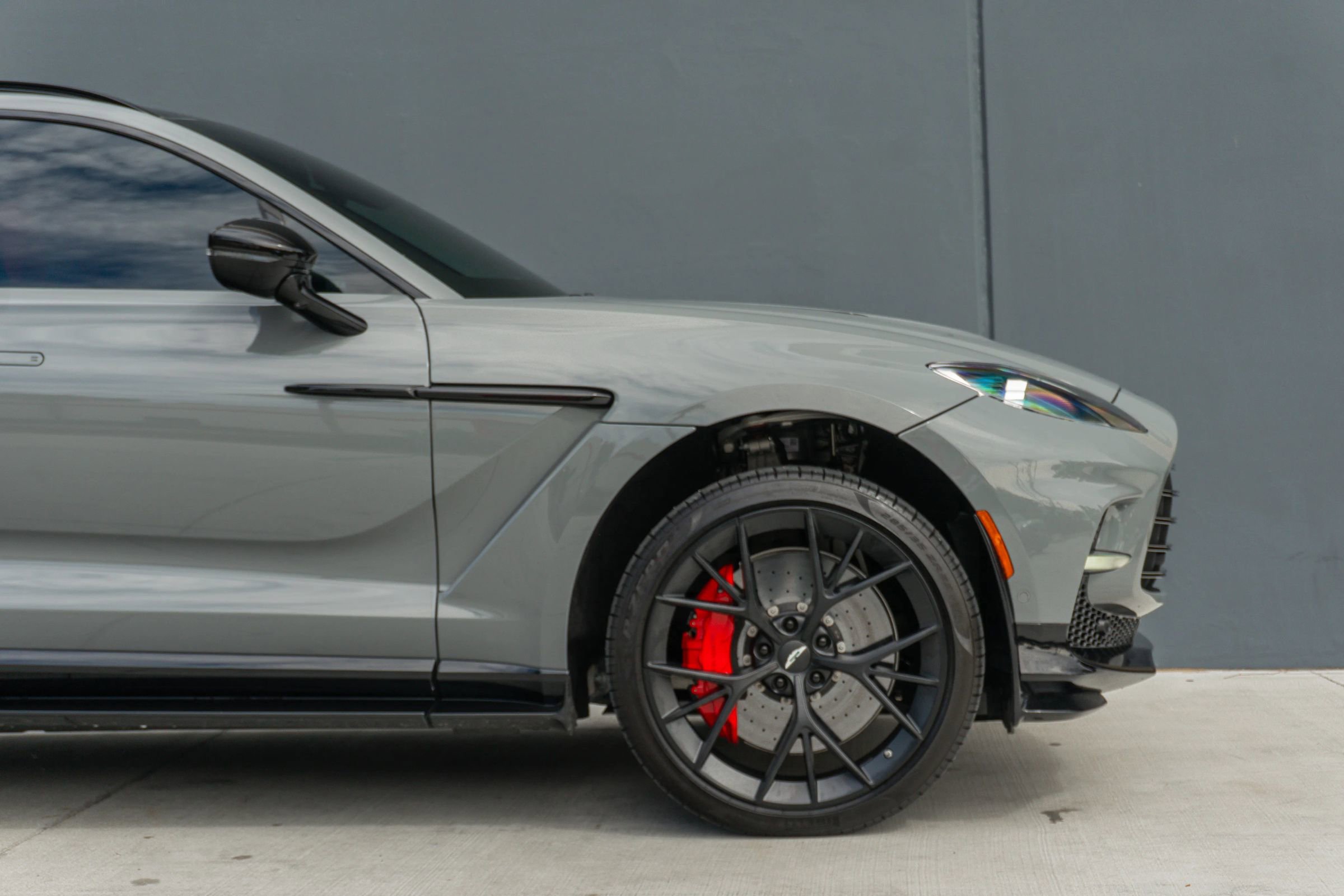 Used 2025 Aston Martin DBX 707 AWD/4WD image 37