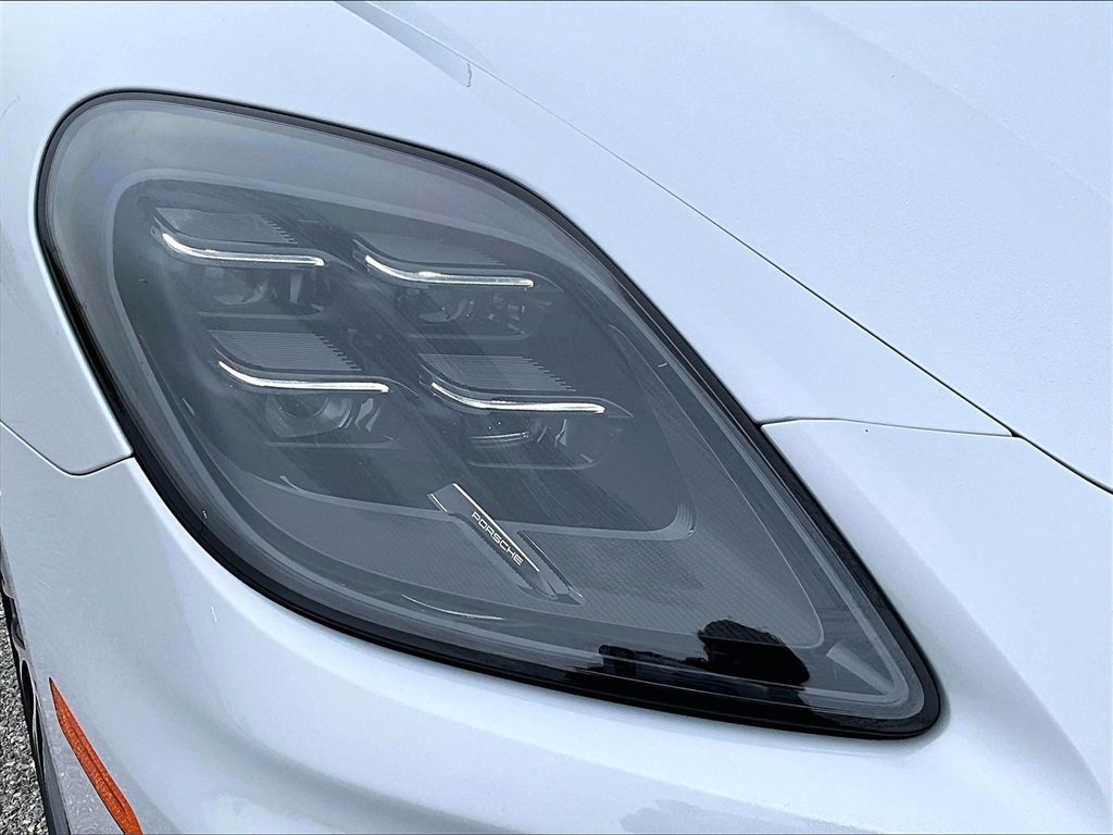 Used 2025 Porsche Panamera image 12
