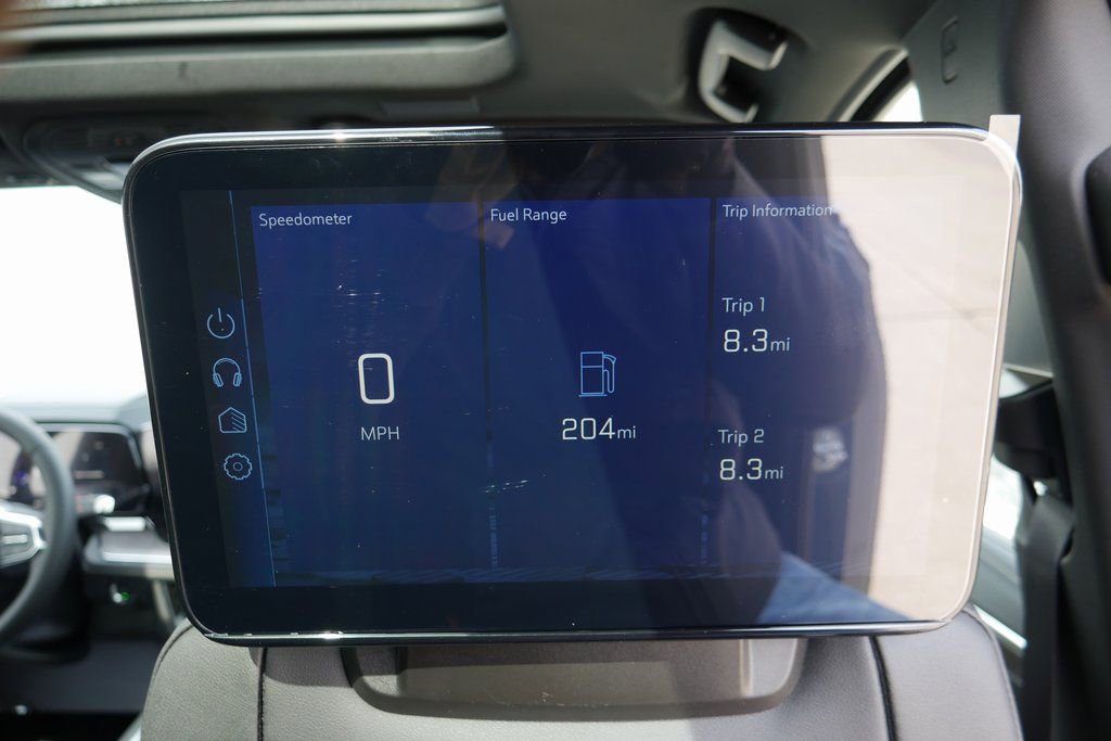 New 2026 Chevrolet Suburban Premier image 27