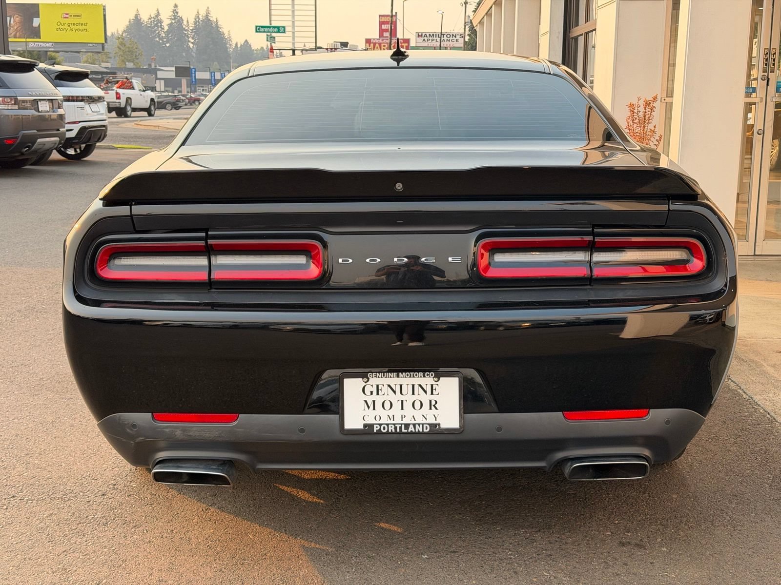 Used 2015 Dodge Challenger R/T Plus RWD image 4