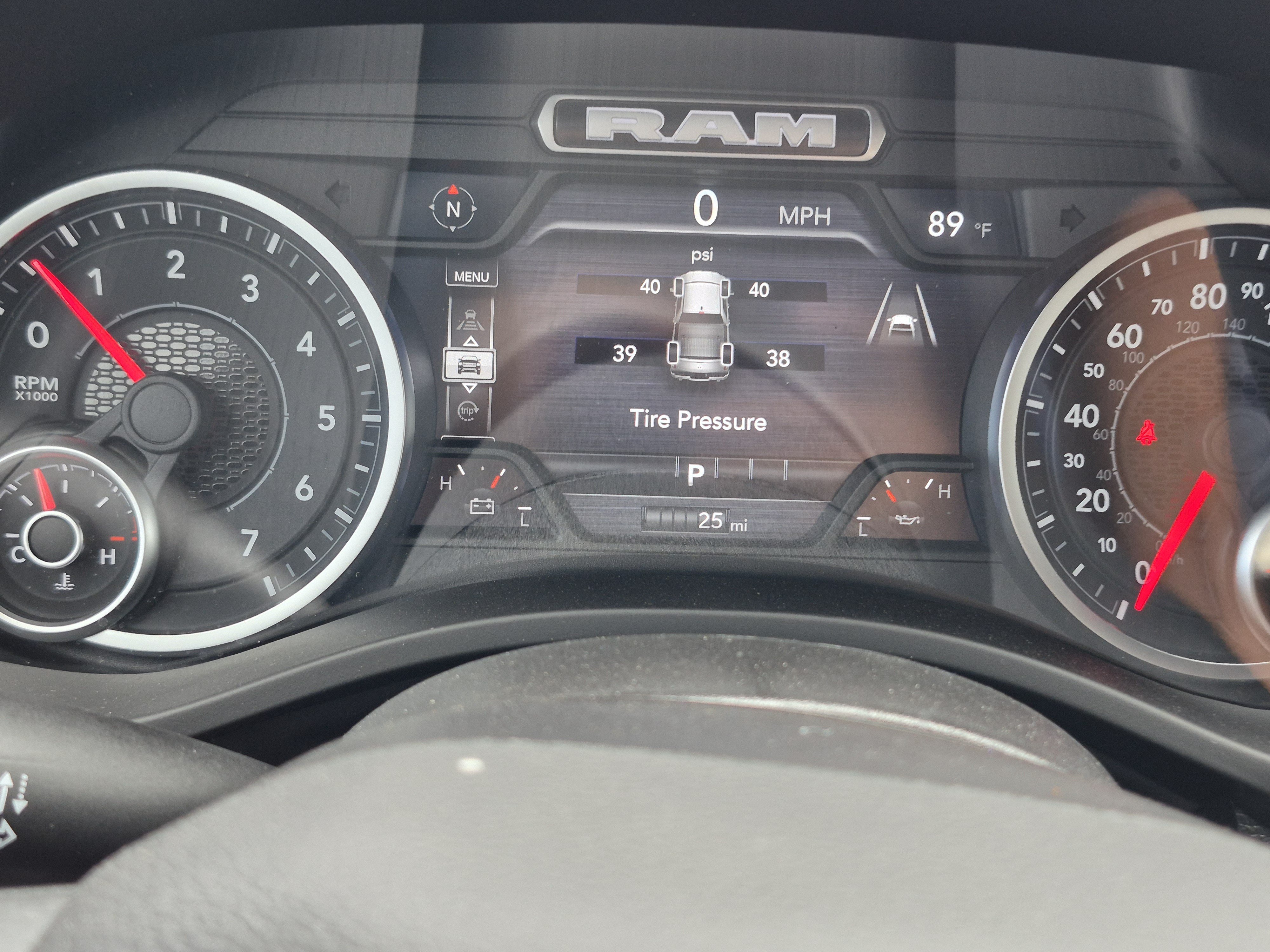 New 2026 RAM 1500 Express AWD/4WD image 17