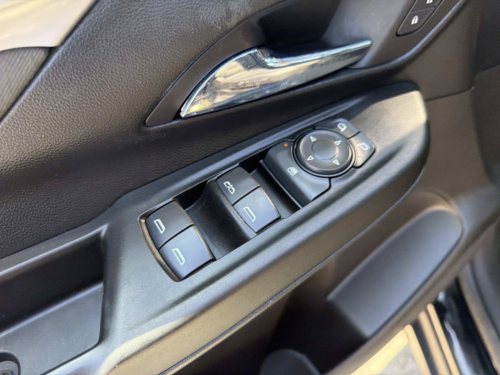 Used 2022 Chevrolet Bolt LT FWD image 13
