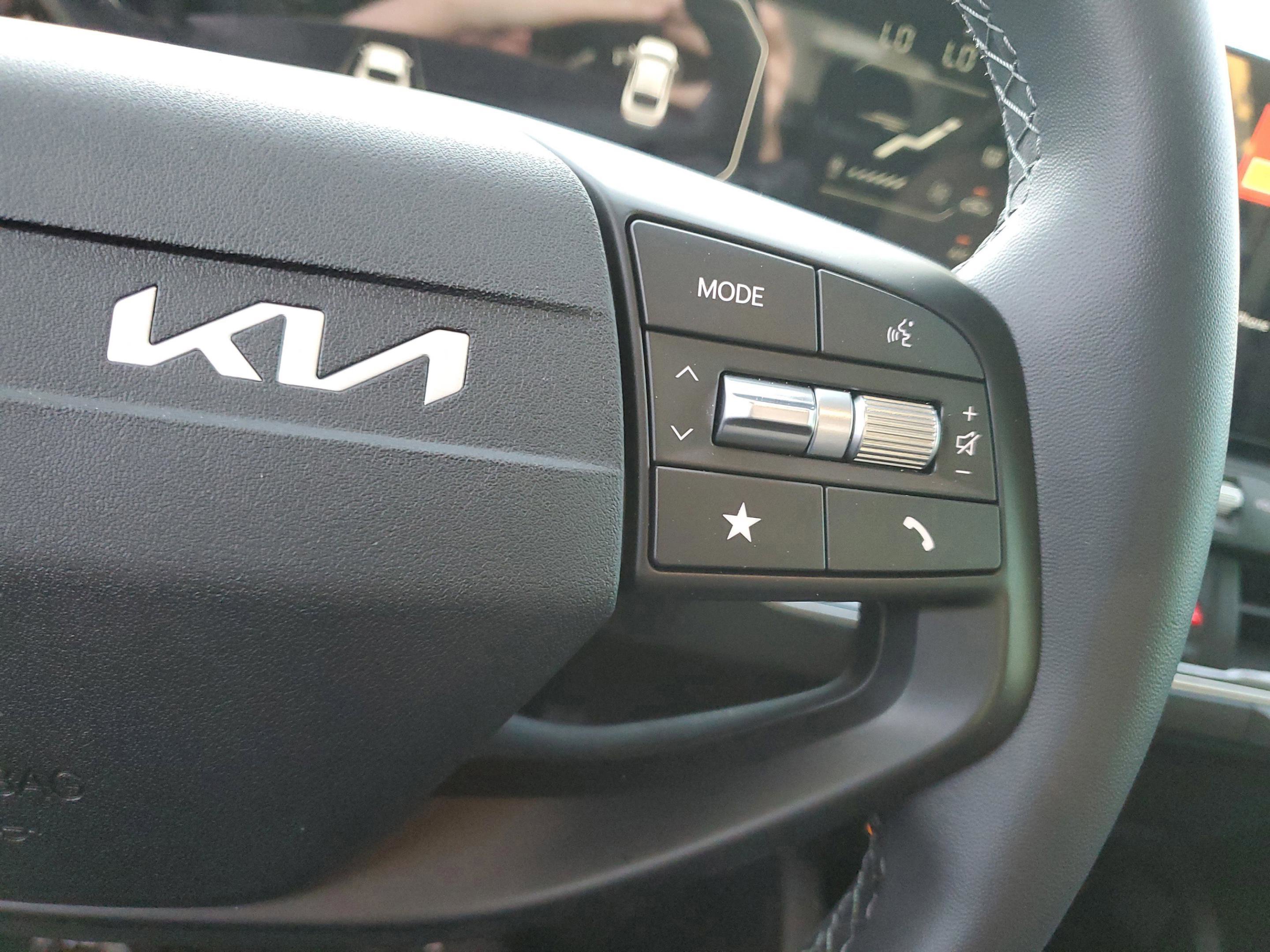 New 2025 Kia K4 EX image 7