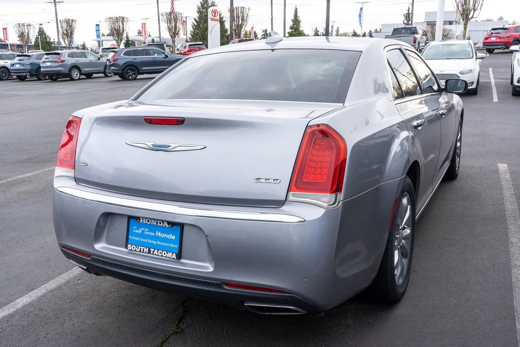 Used 2018 Chrysler 300 Limited image 4