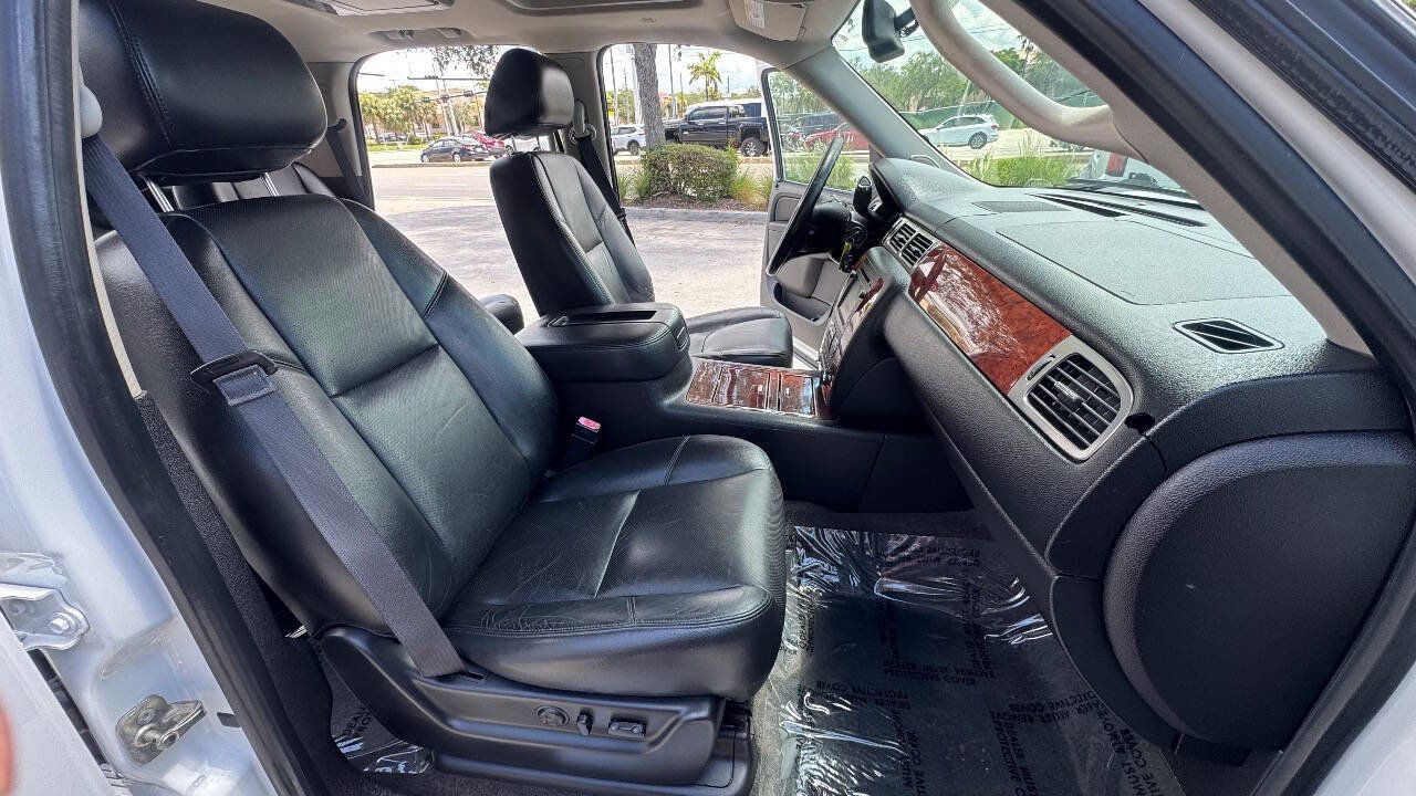 Used 2014 Chevrolet Tahoe LTZ AWD/4WD image 10