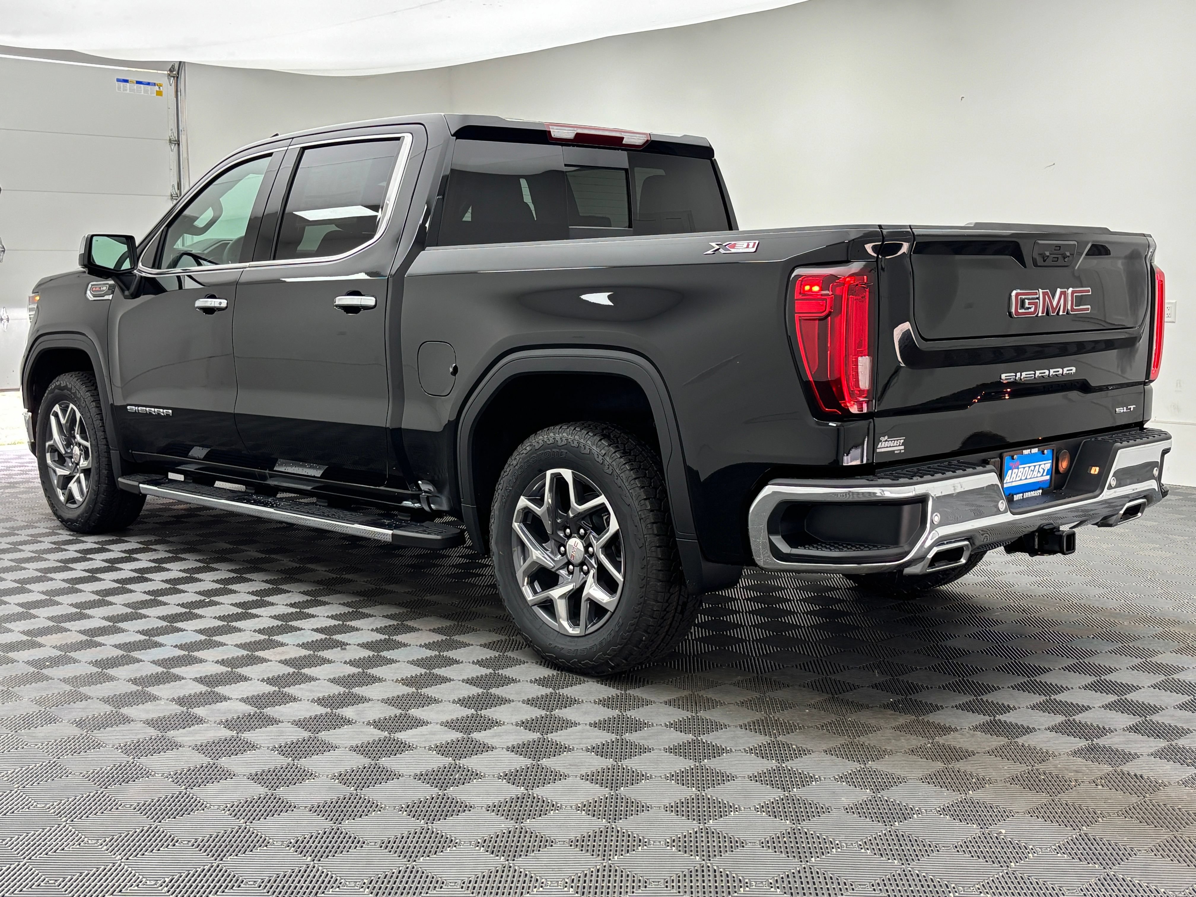 New 2026 GMC Sierra 1500 SLT w/ SLT Premium Package AWD/4WD image 12