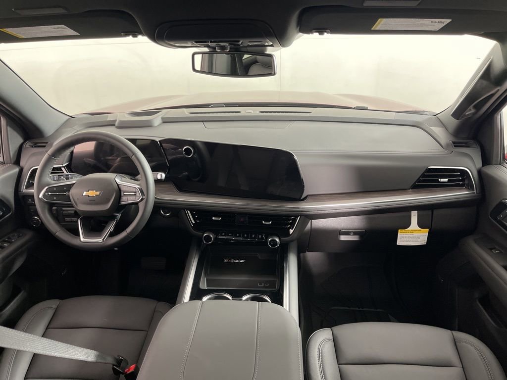 New 2026 Chevrolet Suburban LT image 16