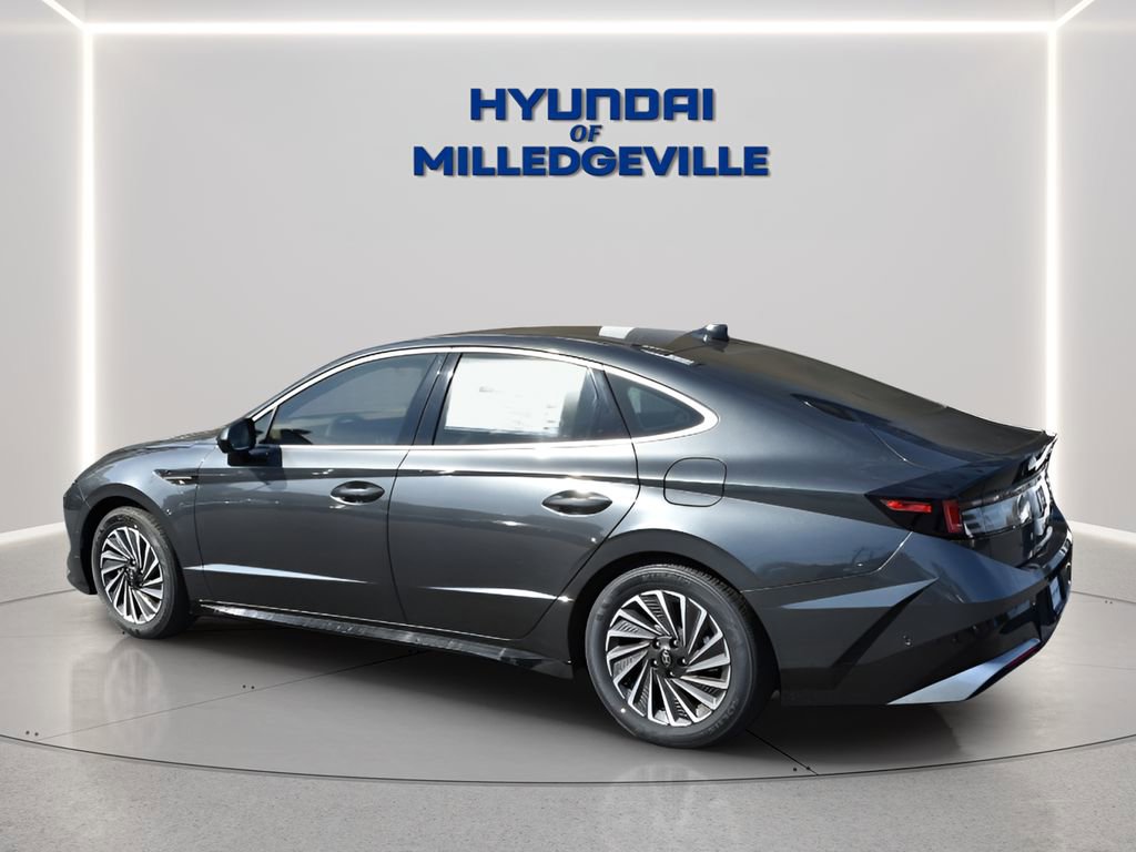 New 2026 Hyundai Sonata Limited FWD image 2
