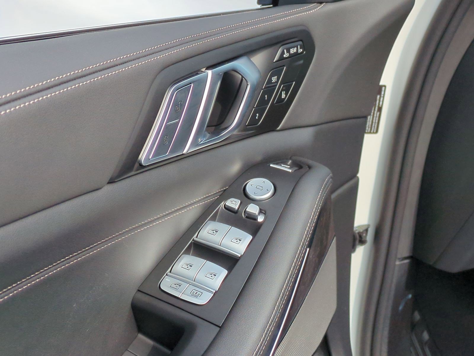 Used 2026 BMW X7 xDrive40i image 15