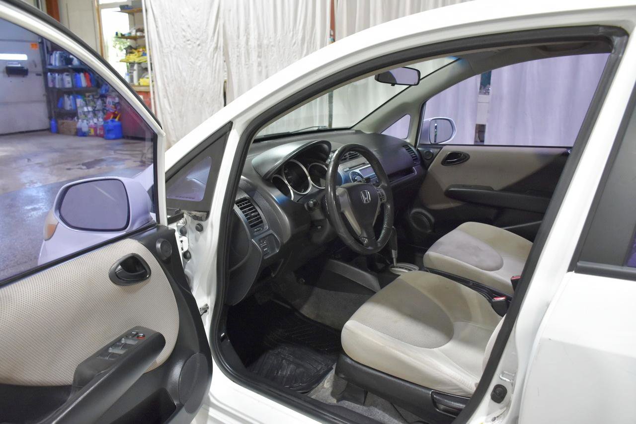 Used 2007 Honda Fit Sport image 10