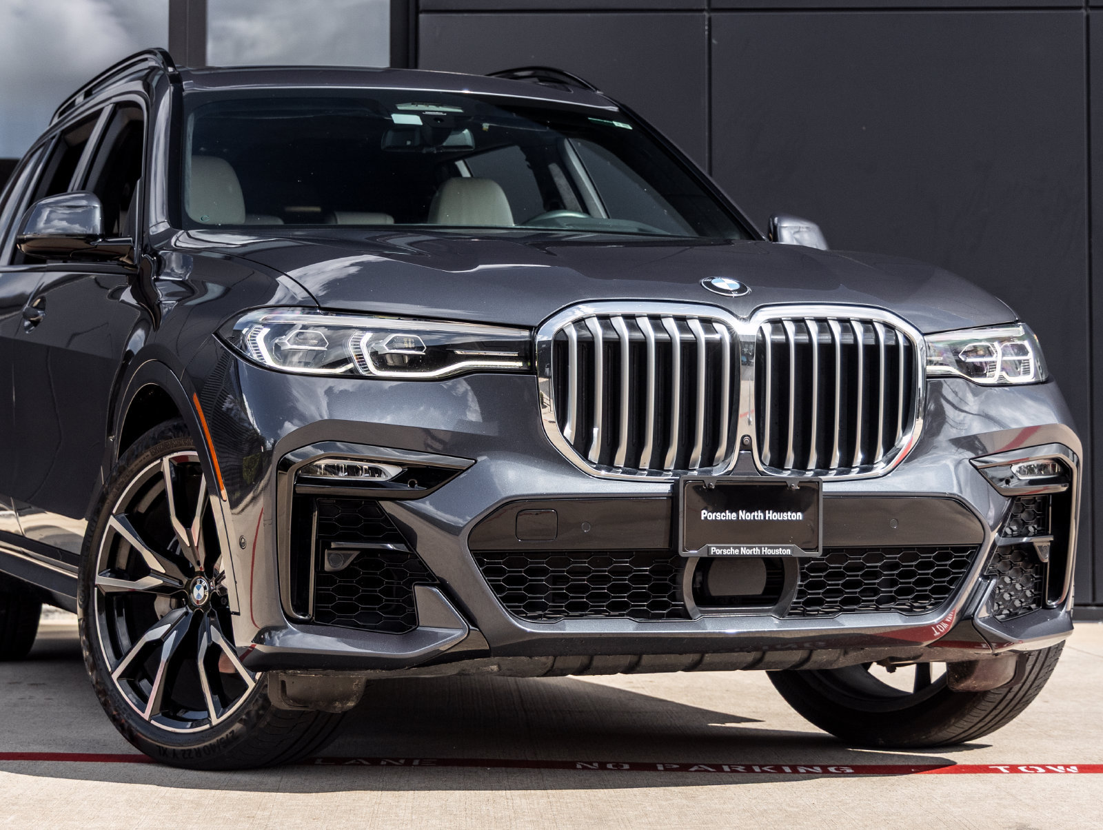 Used 2020 BMW X7 xDrive40i w/ M Sport Package AWD/4WD image 5