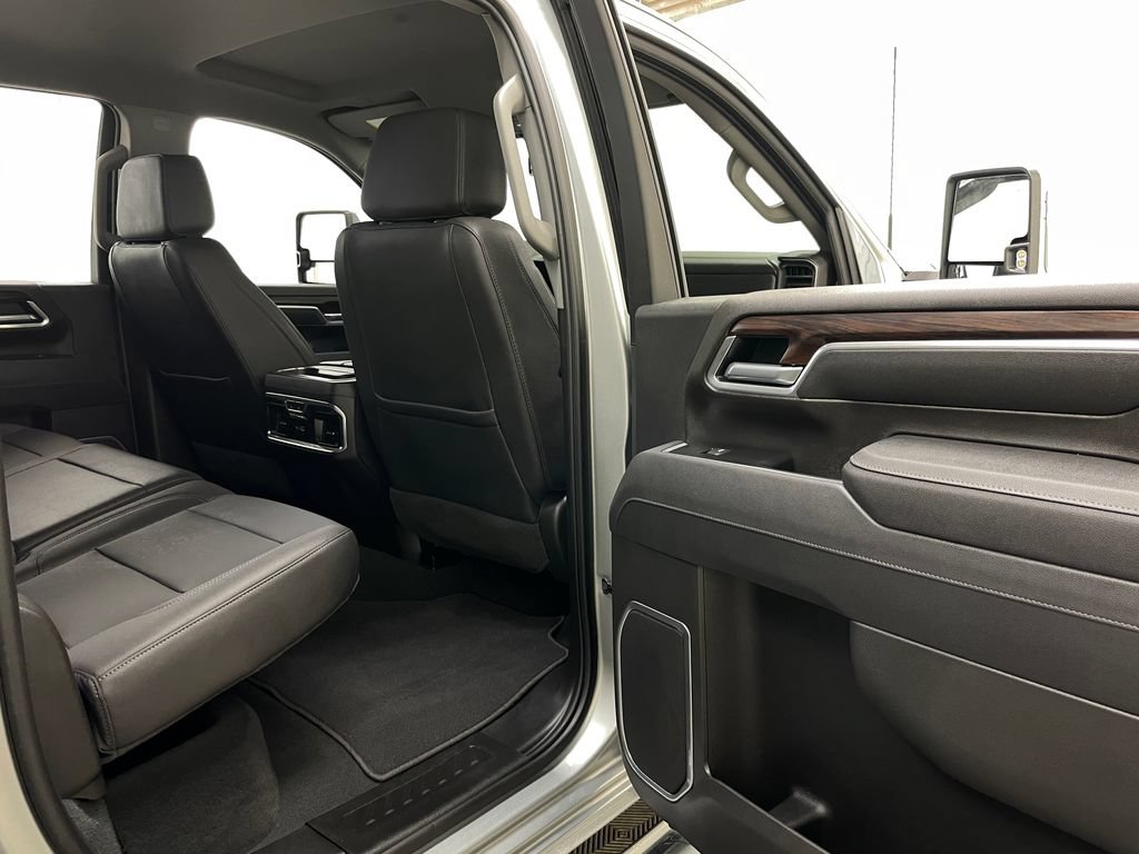 Used 2026 GMC Sierra 2500 SLT w/ SLT Premium Package AWD/4WD image 43