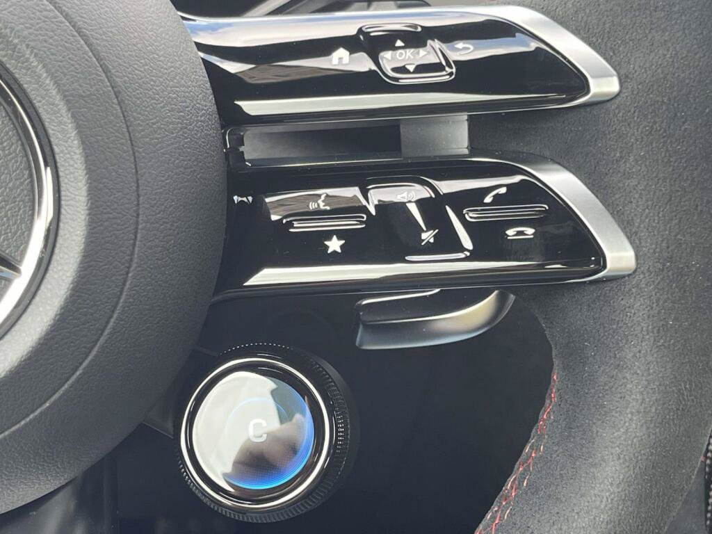 New 2026 Mercedes-Benz SL 63 AMG 4MATIC image 37