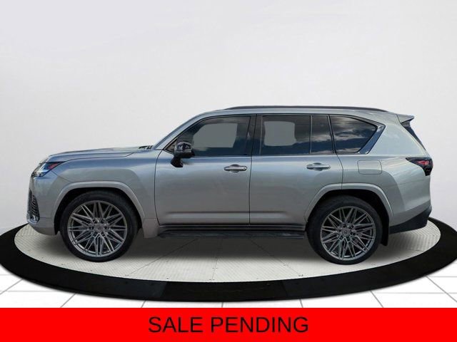 Used 2022 Lexus LX 600 4WD w/ Appearance Package image 6