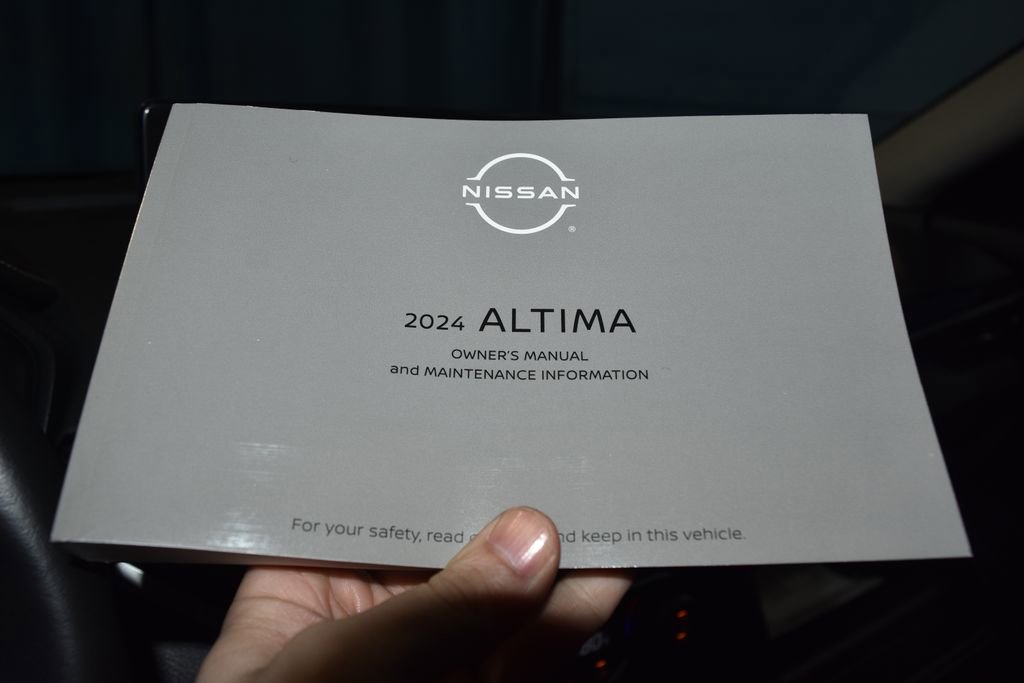 Certified 2024 Nissan Altima 2.0 SR image 9