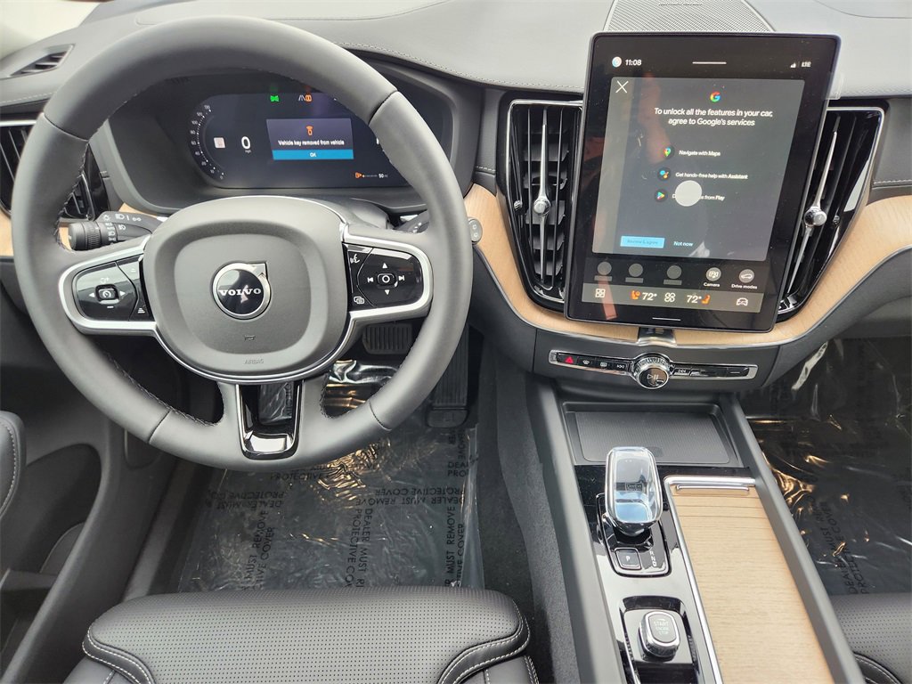 New 2026 Volvo XC60 B5 Ultra w/ Climate Package image 2