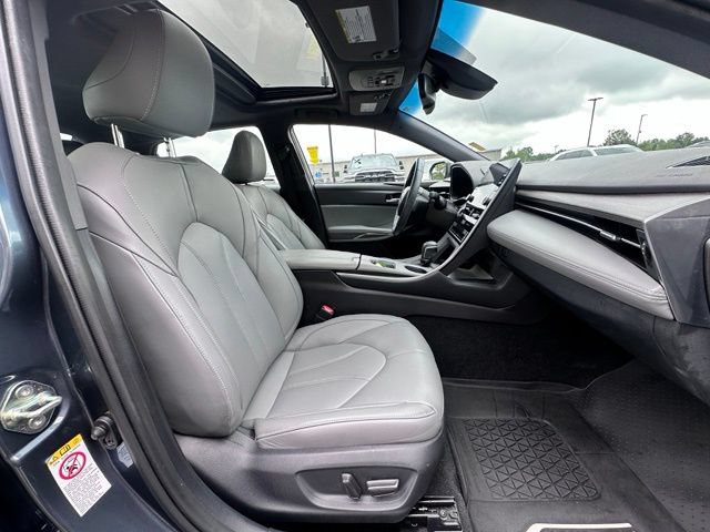 Used 2019 Toyota Avalon XLE w/ Moonroof Package FWD image 30